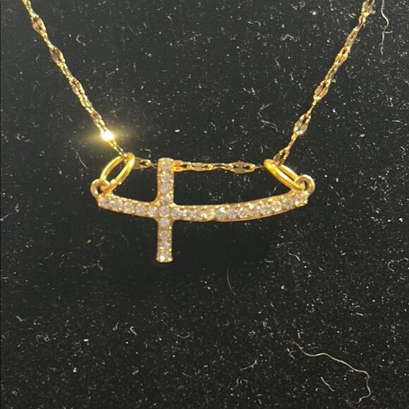 Elegant Gold Necklace - Picture 2 of 4